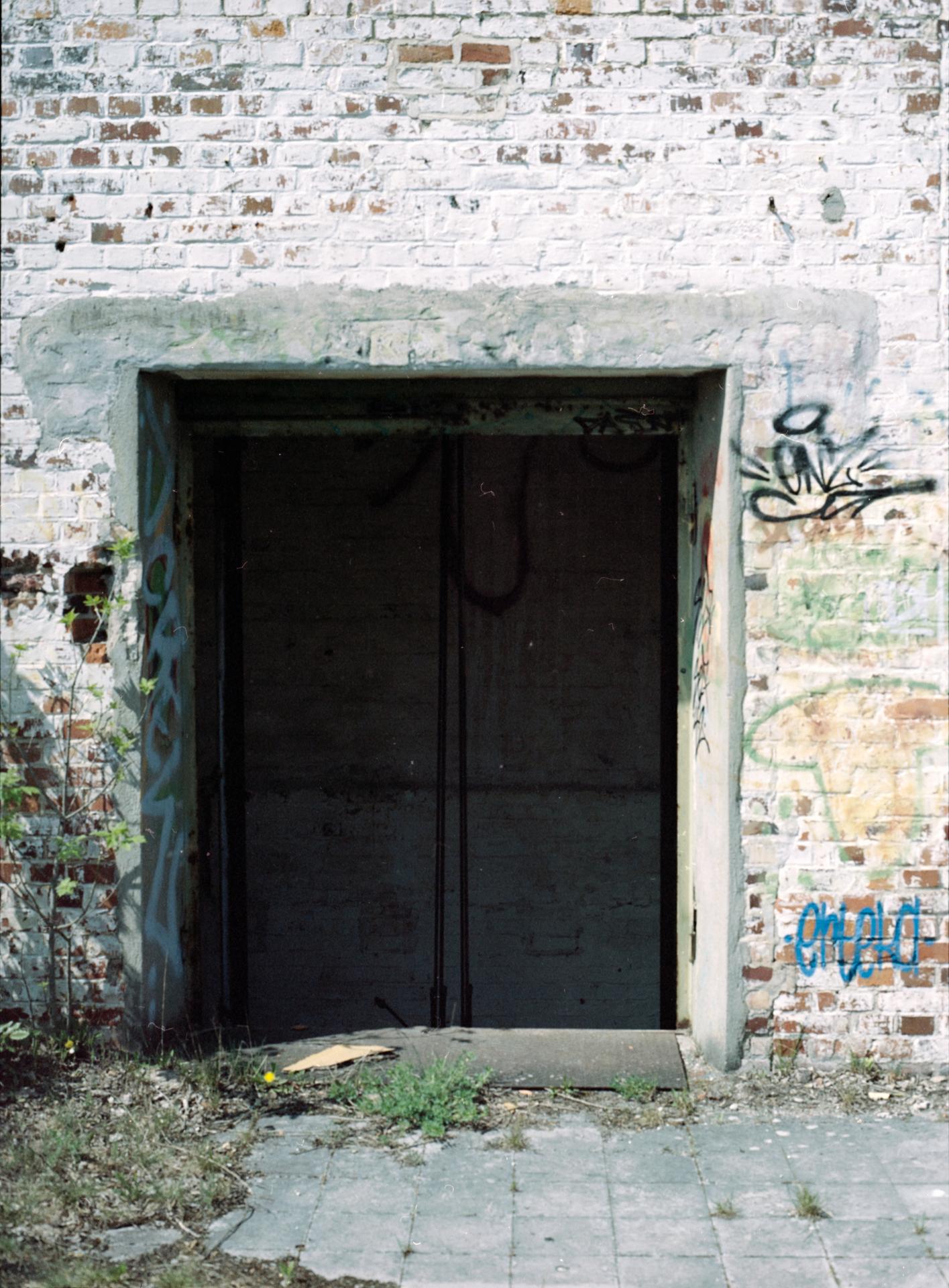 Thumbnail /2022 Brandenburg/Eisenhüttenstadt/ehemaliger Aufzug.jpg